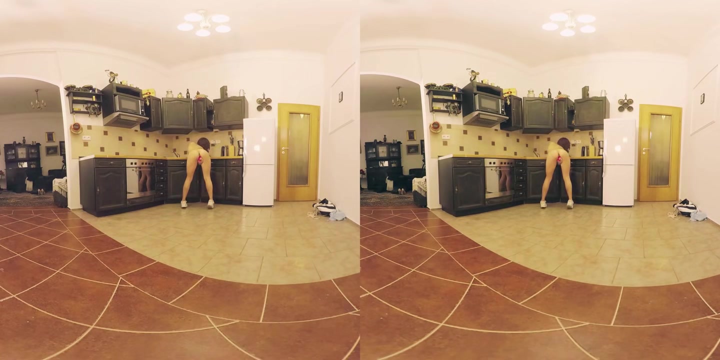 Danielle Bella Cums in the Kitchen