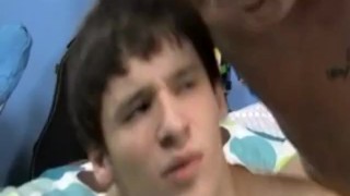 Hot Twink Shows Friend How to Pack Fudge