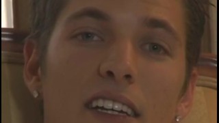 Gorgeous Guy Jerks Himself Off