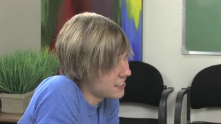 Professor gets buttfucked from his teacher's aide