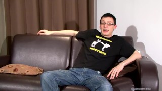 Eric Evans tries to cum fast but struggles to do so