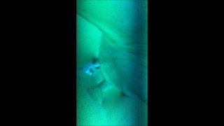 Fingering my pussy on the sunbed tanning milf