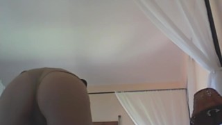 faccio il letto in tanga- i makes my room