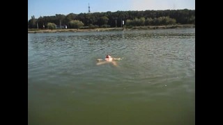 Bathing on a nudist beach