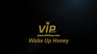 VIPissy - Paula Shy and Emylia Argan explore lesbian piss drinking