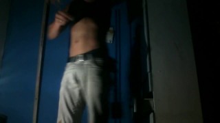 LATINO CAÑIENTE CON VERGOTA, POLLA ENORME