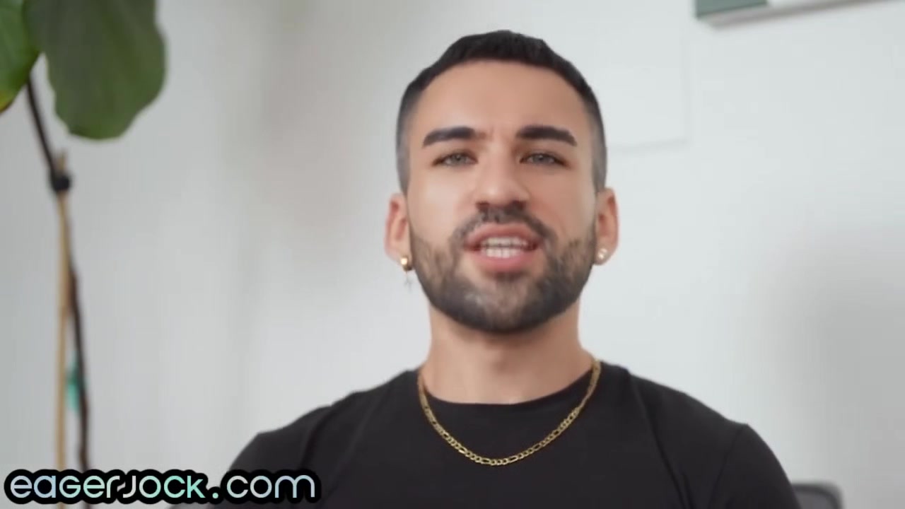 Handsome Solo Jock Jerks Cock Till Cum After Casting