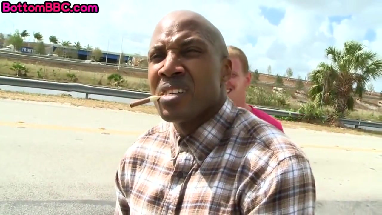 Black Gay Picked Up And Banged Outdoor By Sucked White