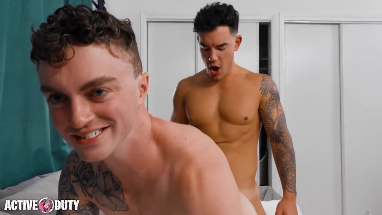 Twink Robert Law Dicks Down Tanned Hunk - Jc Hunt Robert Law