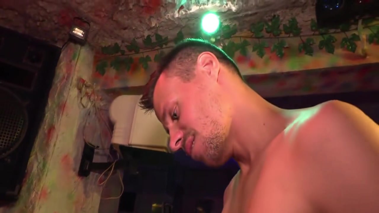 Gay Orgy 17 Min