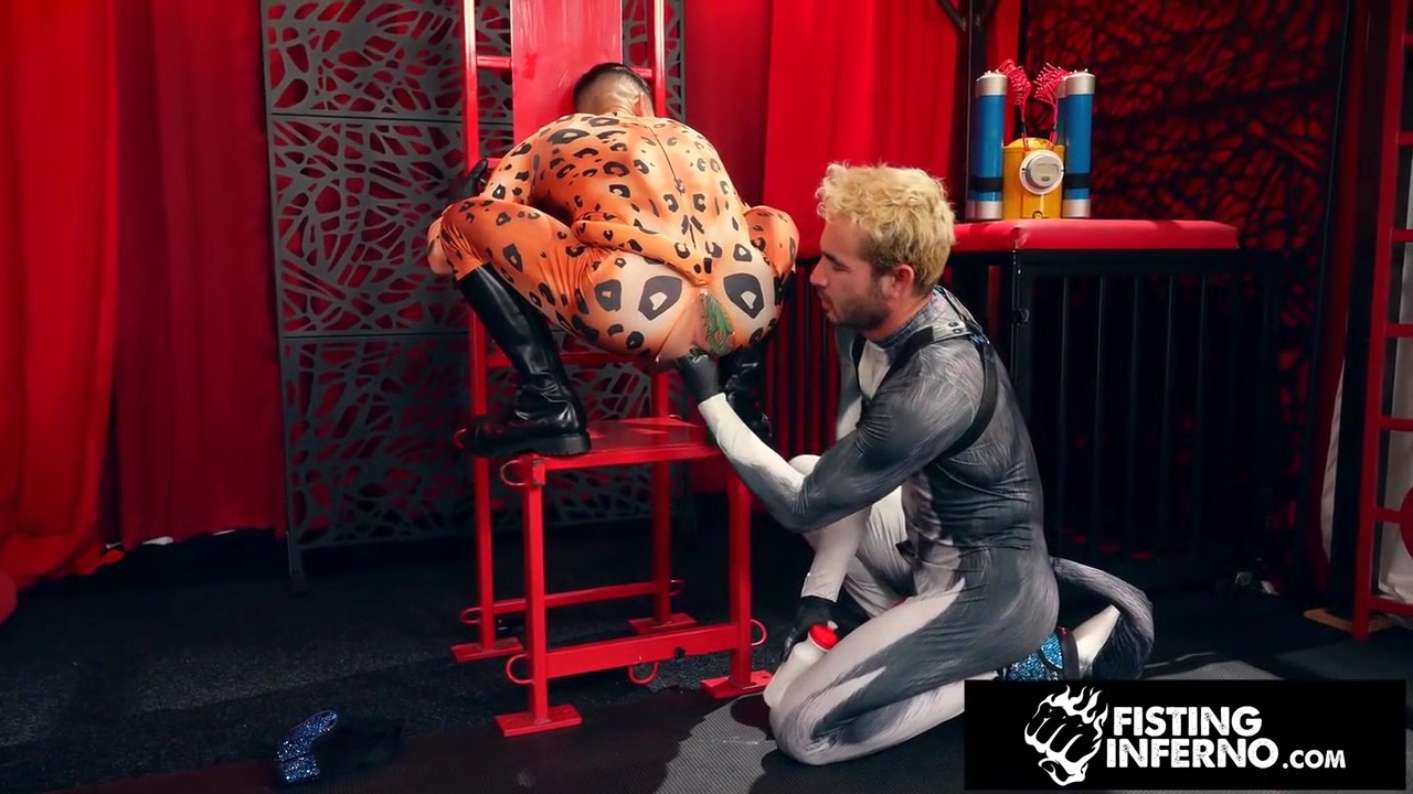 Delusional Villain Fist Fucked By Jock Super Hero - Archer Croft Zac Snow