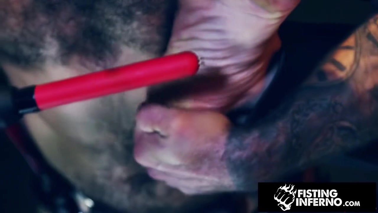 Sub Whore Derek Cage Deliciously Domd By Hunks & Cream