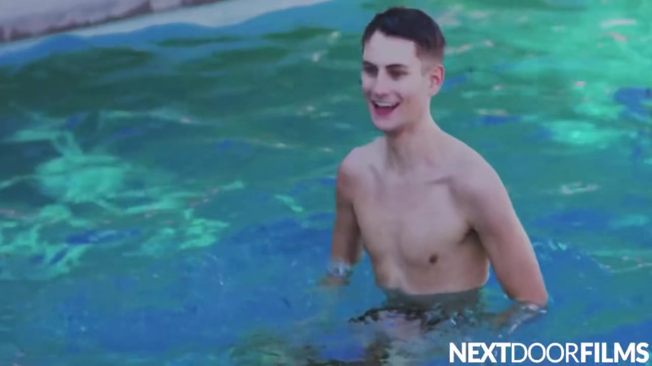 Twink Concierge Flip Fucks Hunk Guest - Asgmax