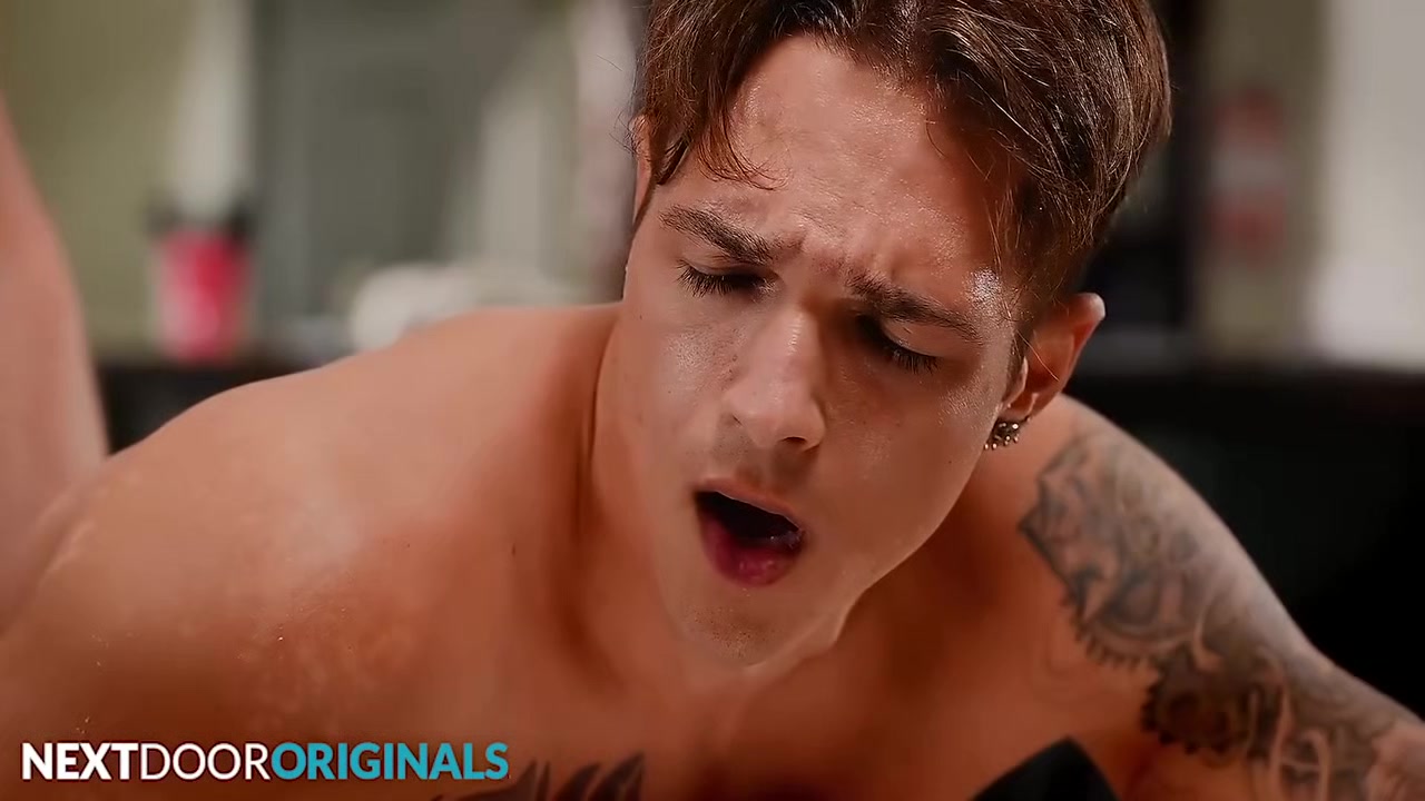 Sexy Waiter Dicks Down Hunk Flirt At Work