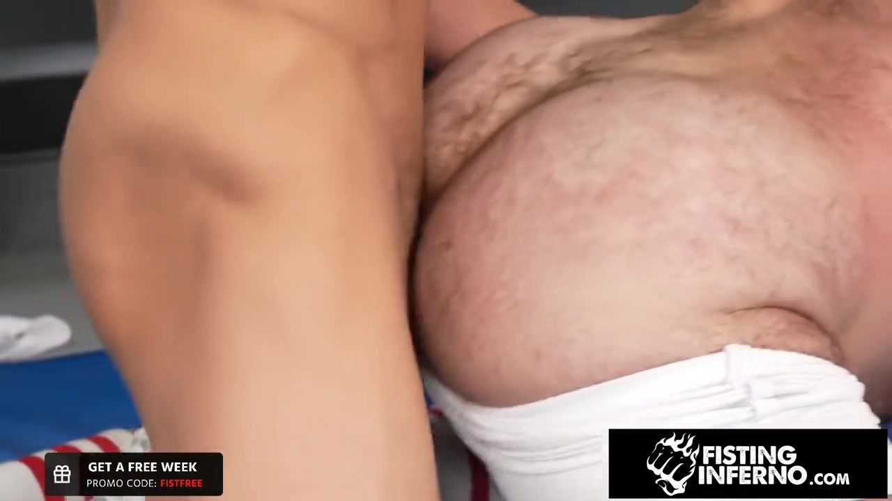 Beefy Bear Fisted Nshagged By Jocks