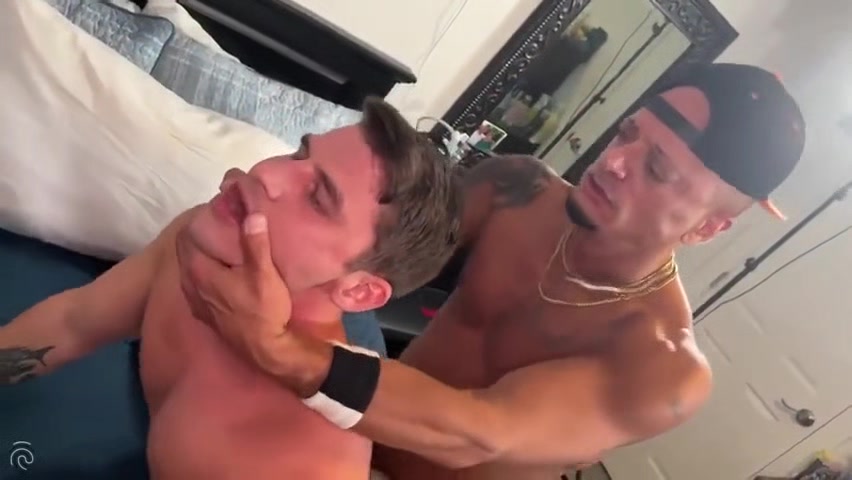 Tantalizing Tate Dom Llamas
