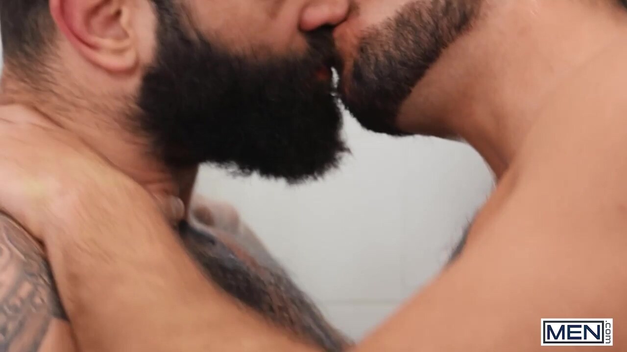 MEN - Nina Rox Sucks Dante Colle While She Gets Fucked By Muscular Markus Kage In The Shower
