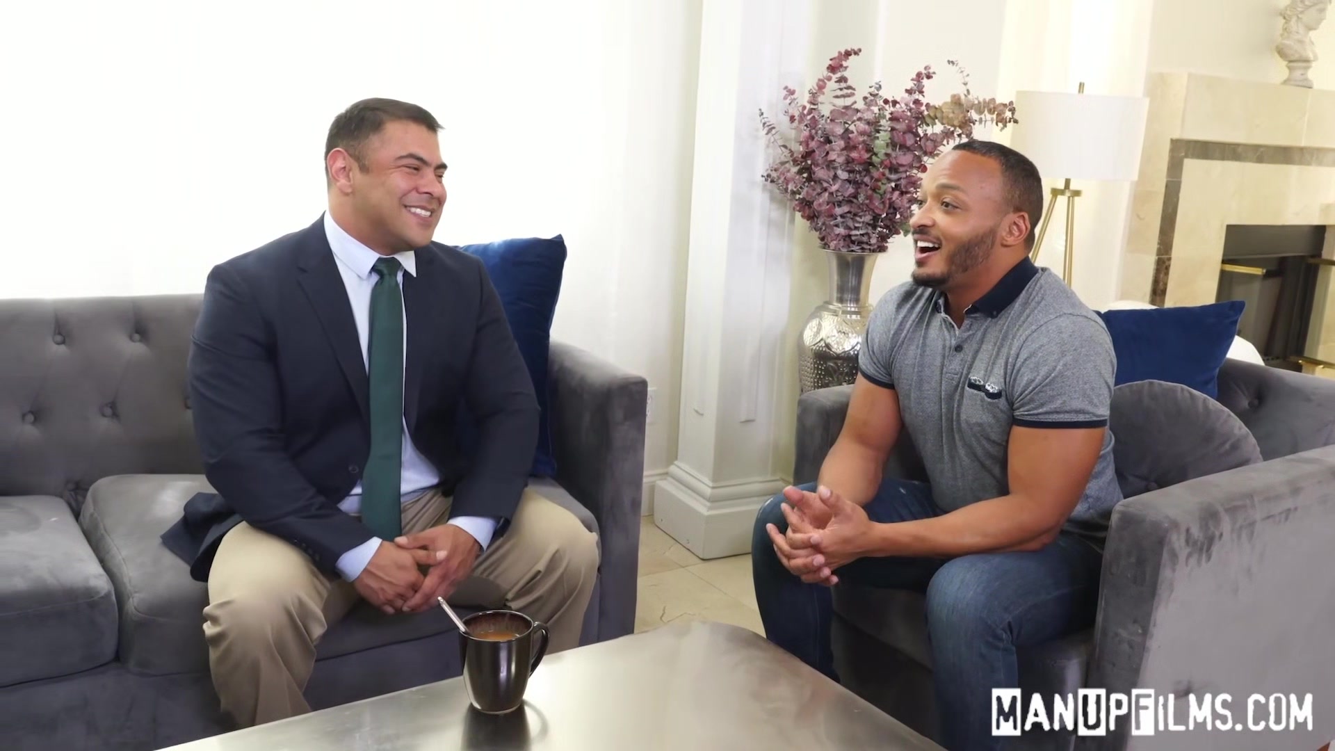 Bottom Hunk Draven Navarro Barebacked By BBC Dillon Diaz