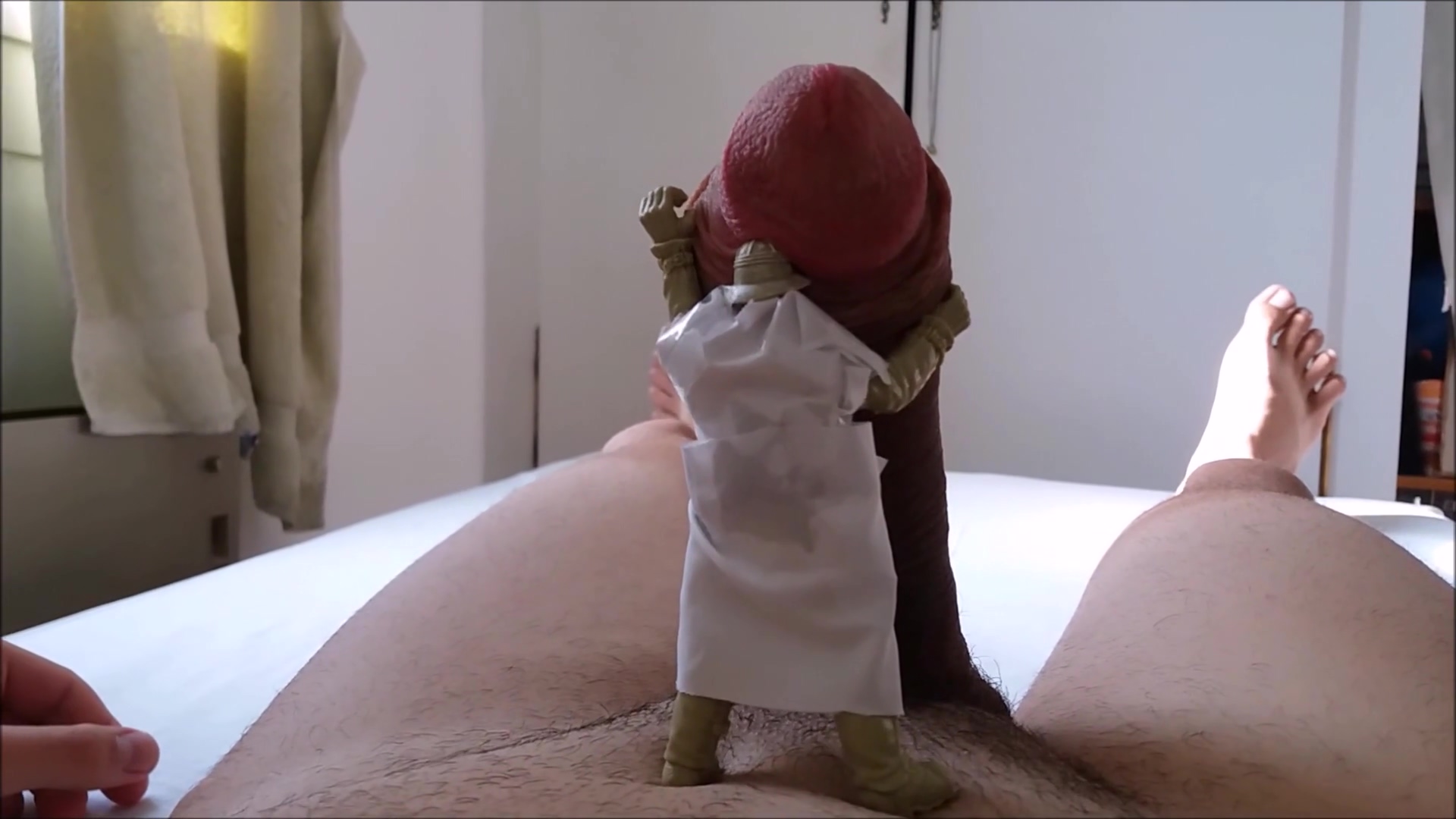 Small Doctor Explores My Body