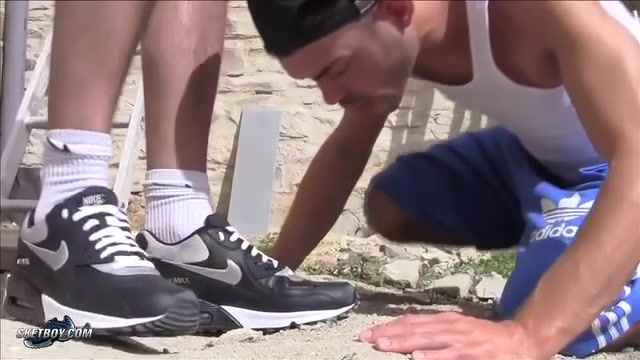 SketBoy.com - Rascals on building site