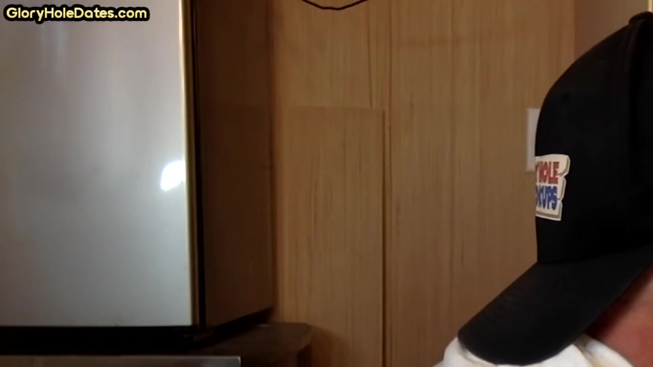 Gloryhole BJ DILF fills mouth with load in homemade video