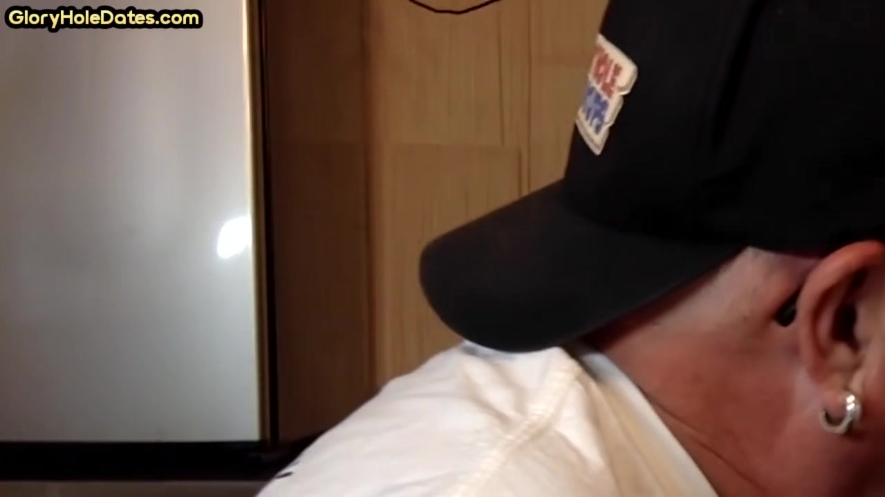 Gloryhole BJ DILF fills mouth with load in homemade video