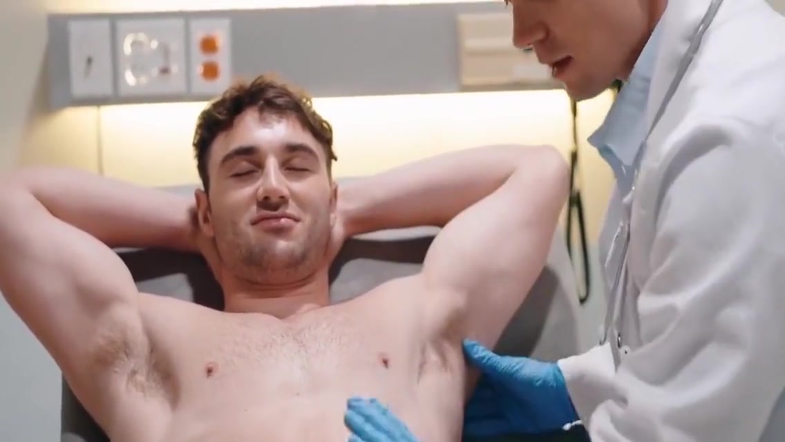 Gay Porn - Muscled Stud Bareback Drilled At Doctor Visit By Inked Stud 7 Min