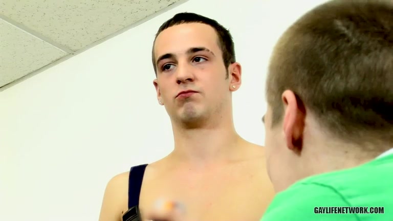 Hung Show Off Luke Gets Some Hole - Luke Desmond & Dan Daily
