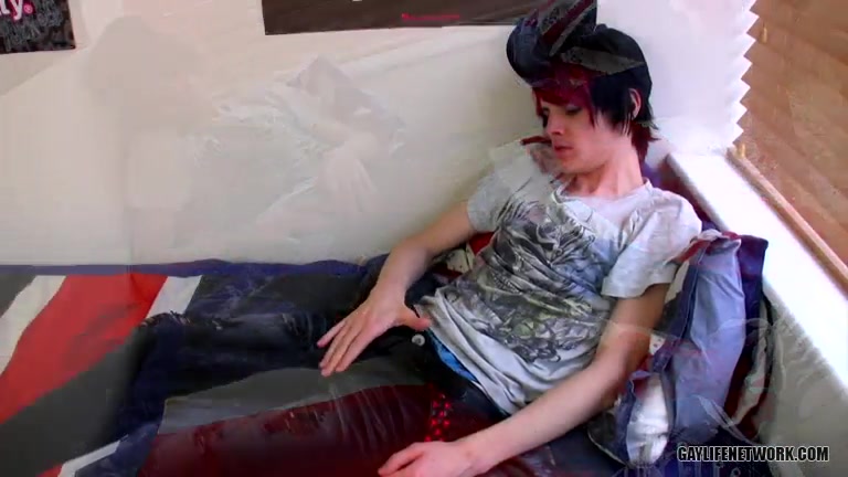 Emo Twink Damien Delivers A Load - Damien Winters