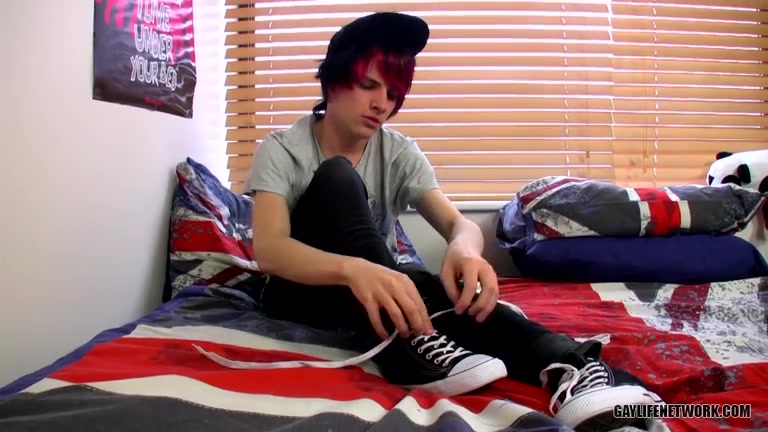 Emo Twink Damien Delivers A Load - Damien Winters