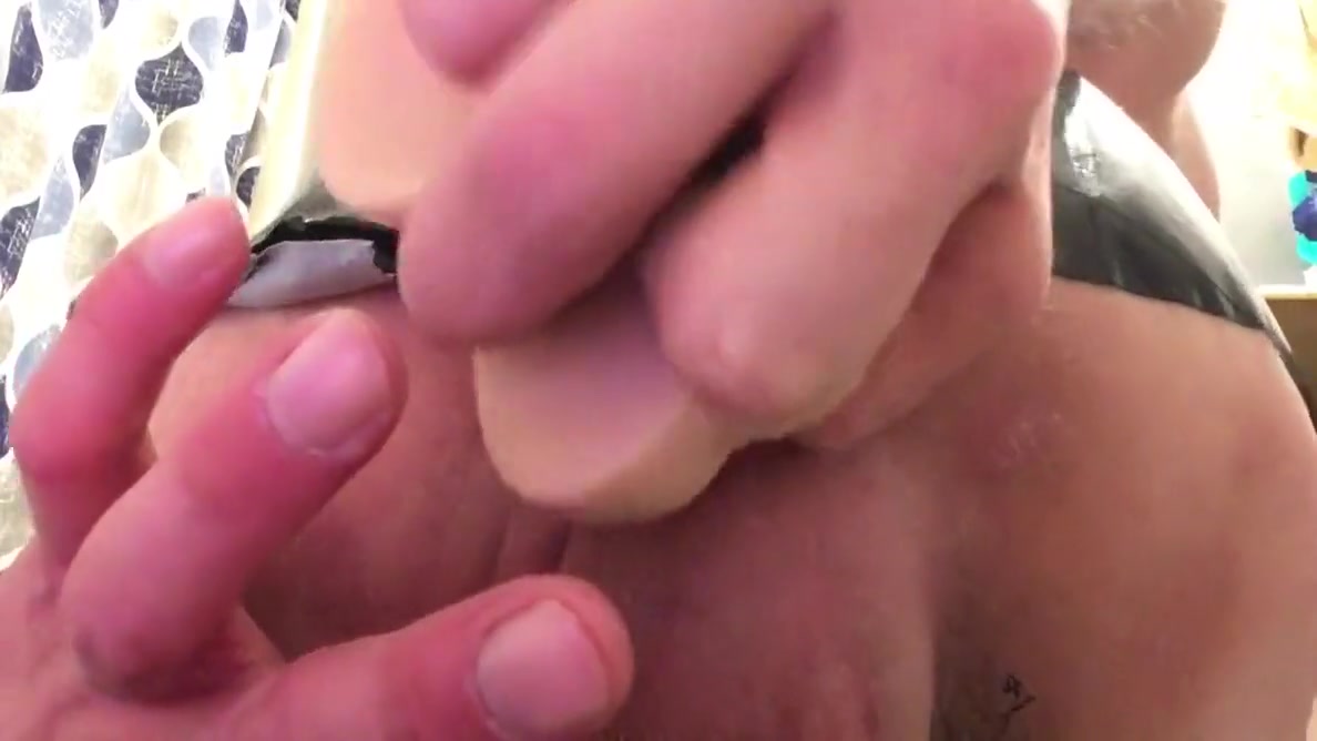 Clint Cumin- Anal Dildo And Fisting