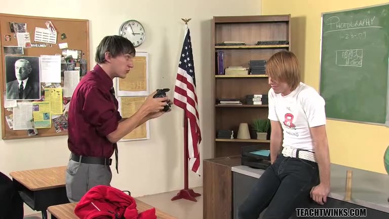 Geeky Guy Gets A Lecture - Andy Kay & Atlanta Grey