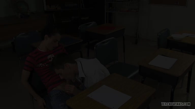 Big Dick Contest In Class - Maddox Johnson & Phillip Ashton
