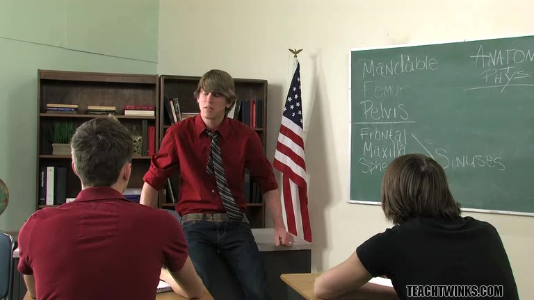 Learning With A Hot Young Teacher - Braden Phoenix, Maddox Johnson & Spencer London