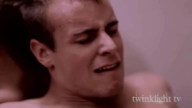 A Chance Encounter Turns Hot & Wet - Jonathan Cole & Kain Lanning