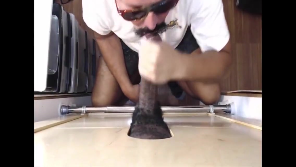 Gray Gloryhole Dilf Blowing And Tugging Big Black Shaft 6 Min