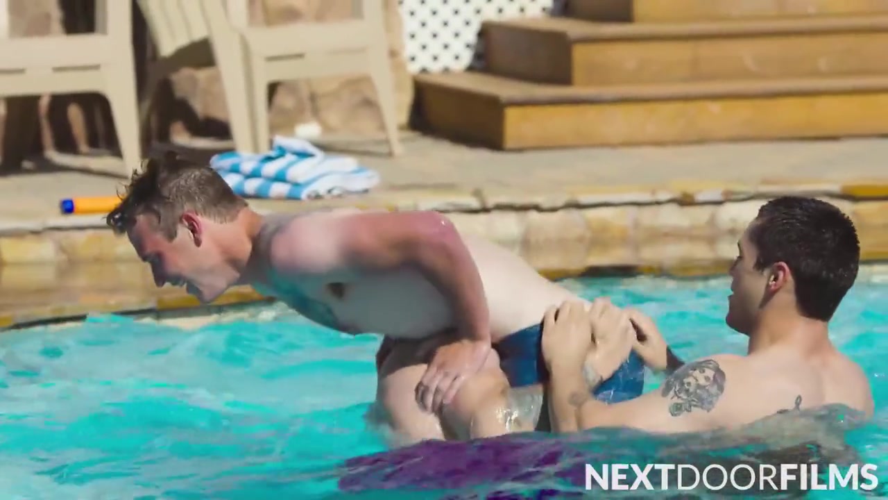 Curious Straight Jock Banged Out By College Hunk Bestie Nextdoorfilms - Jayden Marcos And Scott Finn