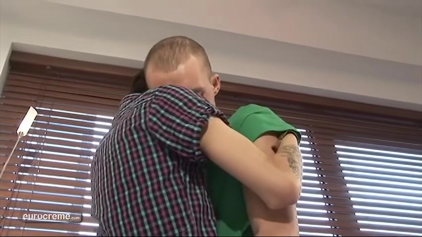 Eurocreme.com - Emo twink takes huge dick!!