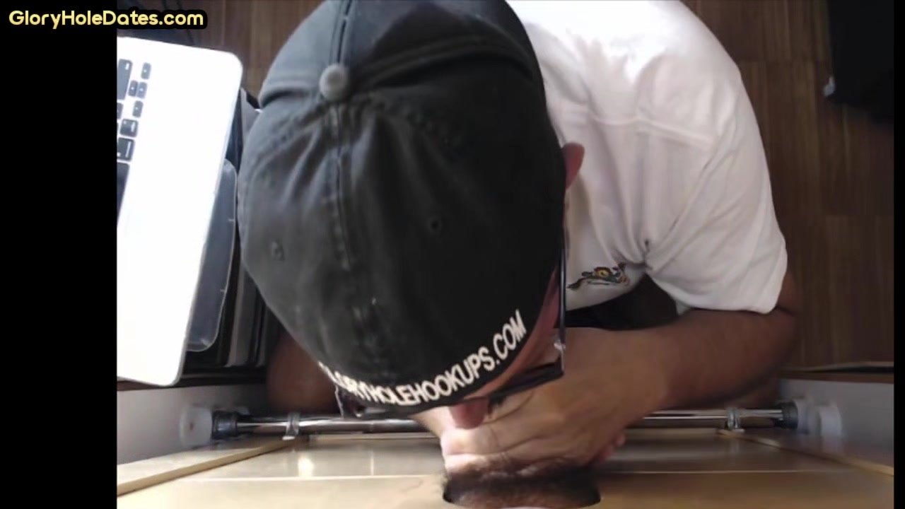 Gloryhole DILF loves sucking black dick till cum in mouth