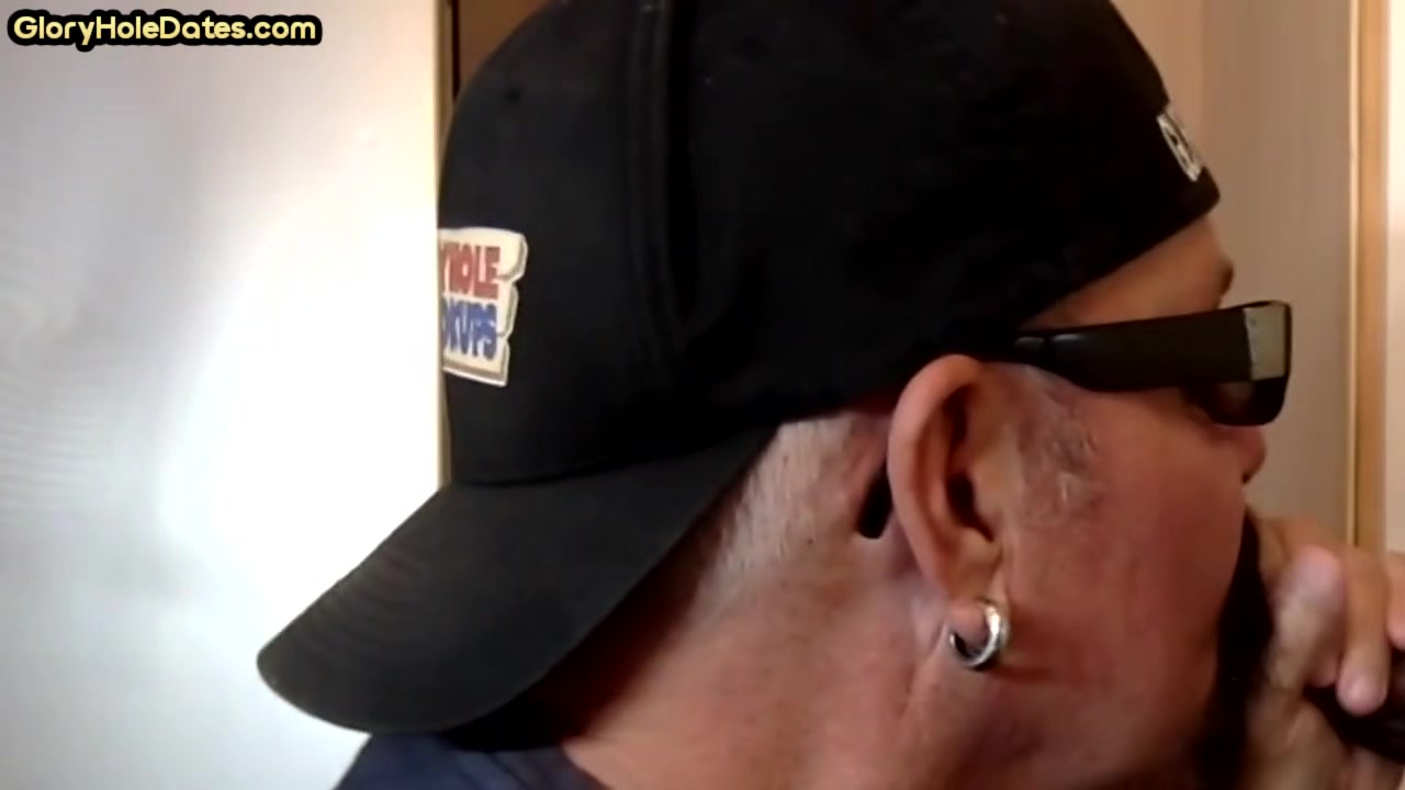 Homemade gloryhole BJ DILF gets banged in closeup video