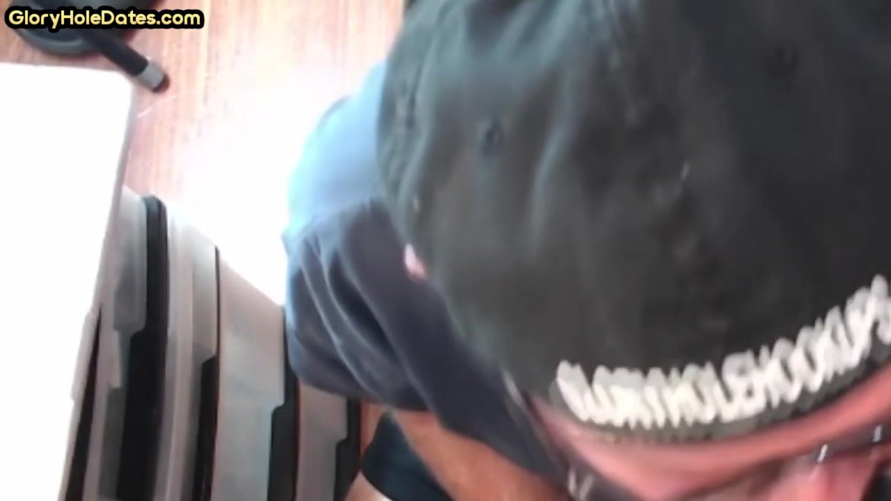 Homemade gloryhole BJ DILF gets banged in closeup video