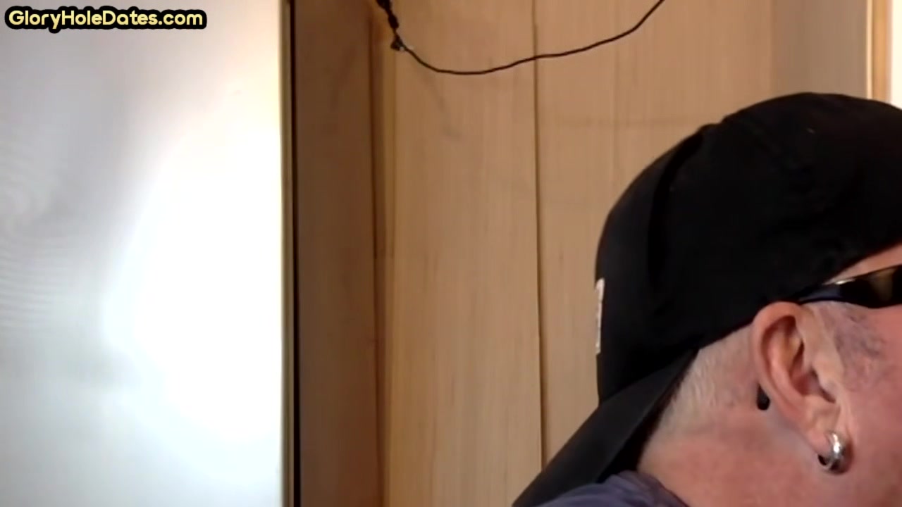 Homemade gloryhole BJ DILF gets banged in closeup video