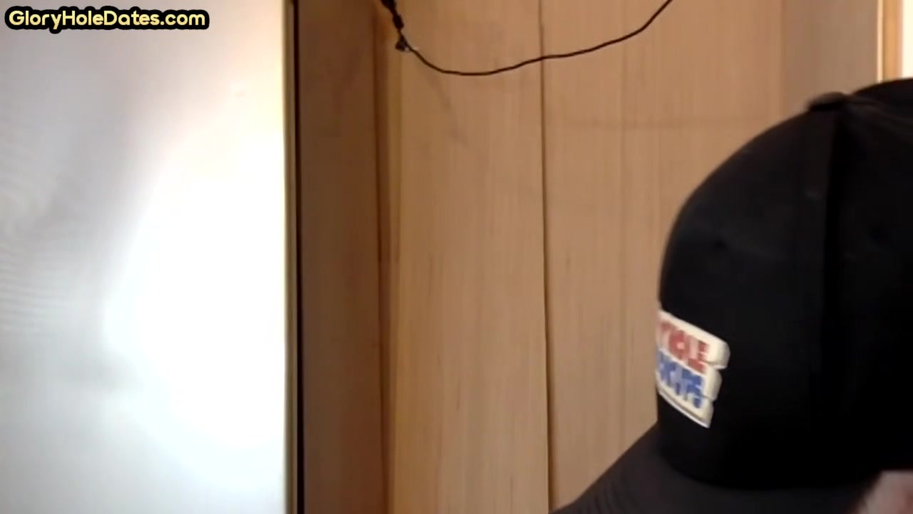 Homemade gloryhole BJ DILF gets banged in closeup video