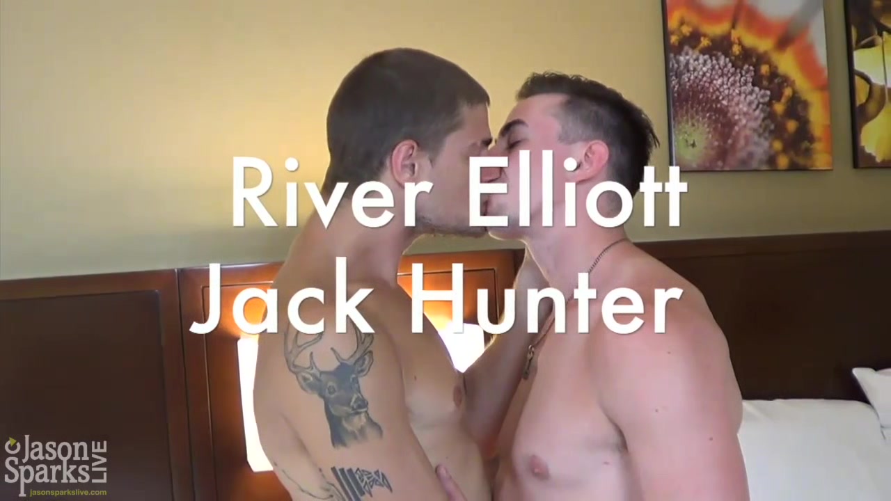 River Elliott and Jack Hunter BAREBACK in Milwaukee