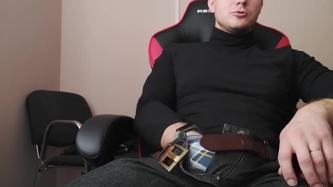 Casting By Webcam. This Guy Is Ready For Anything For The Sake Of Work (with Dialogues)