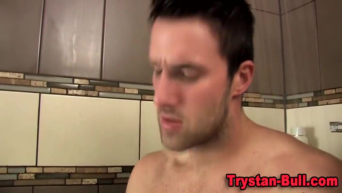Solo Muscly Pornstar Tugs 5 Min - Trystan Bull