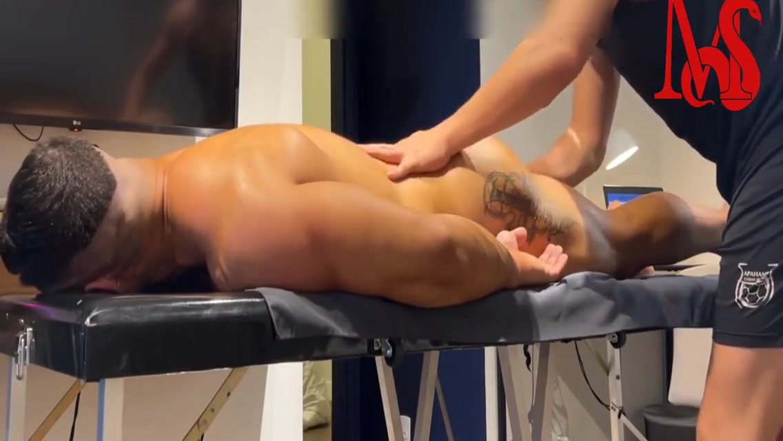 Massagem No Ator Completo No Red) 15 Min - Rico Marlon And Gay Porn