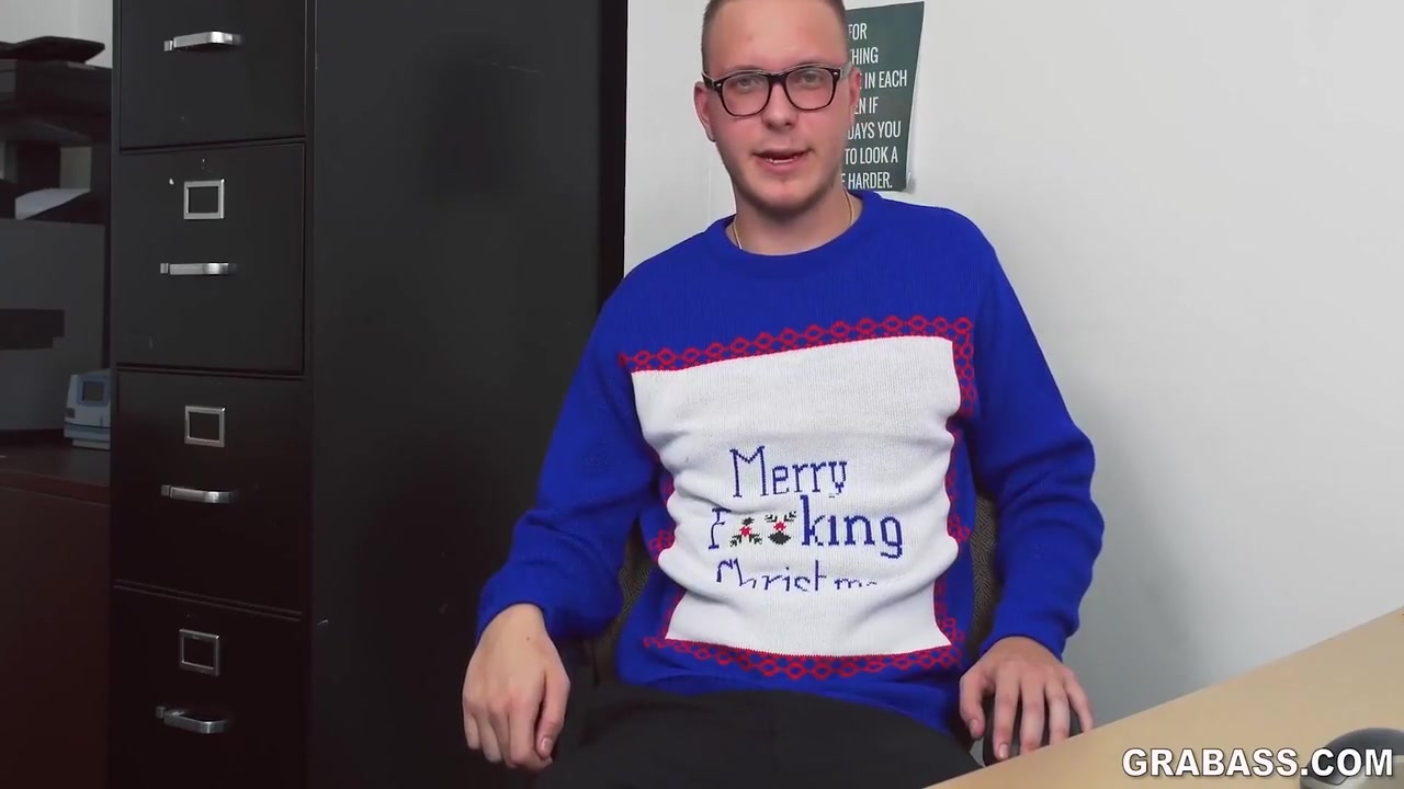 A Very Homosexual Holiday Special On Grabass! (xd ) 5 Min