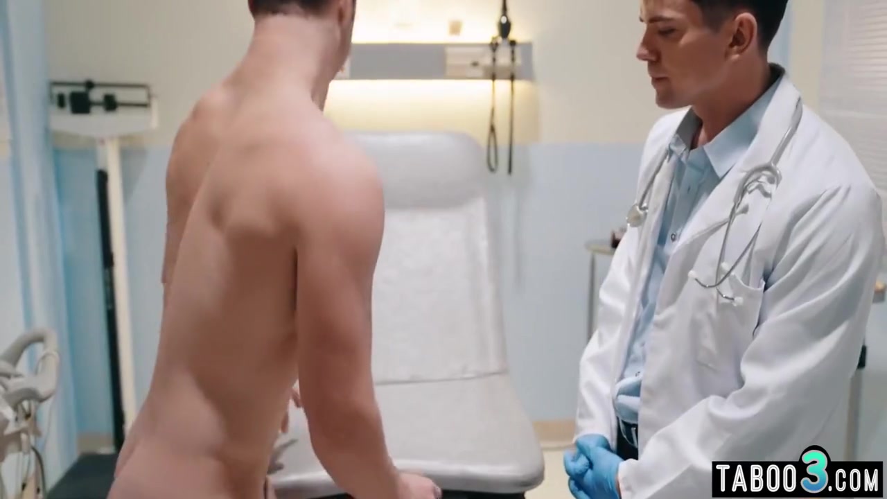 Perverted Gay Doctor Performing A Routine Bareback Checkup 6 Min - Dakota Payne