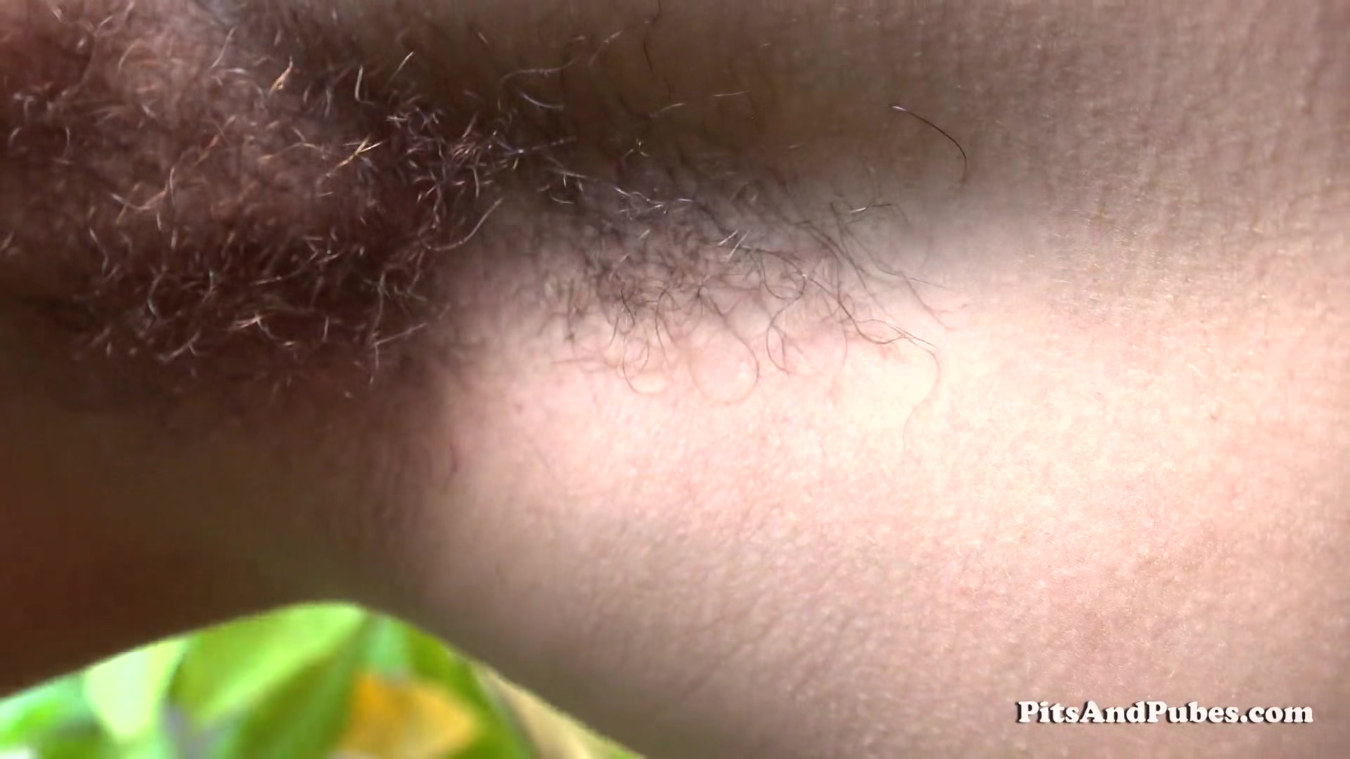 Thick Hung Stud